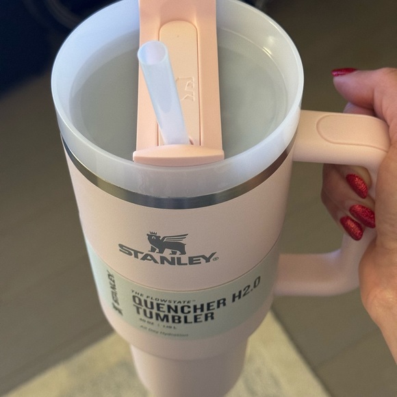 Stanley 40oz Quencher - Clean Slate in Bloom - Picture 2 of 3